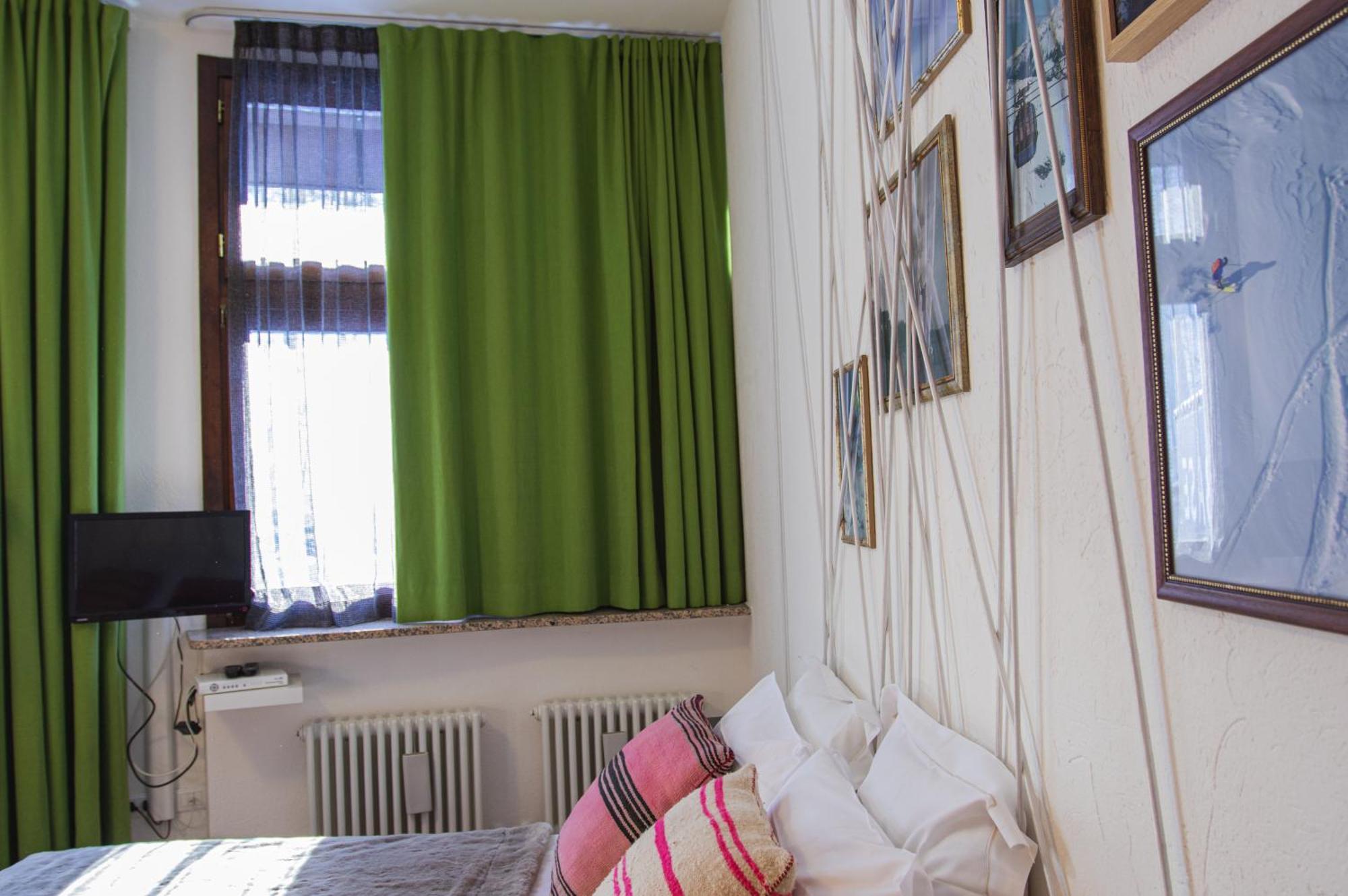 Base Camp Alpine Apartments Breuil-Cervinia Pokoj fotografie
